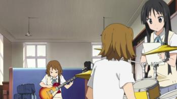 ! [-1] / K-On! [TV-1] [12  12 + 9 sp] [RAW] [2xRUS+JAP+3xSUB] [720p]