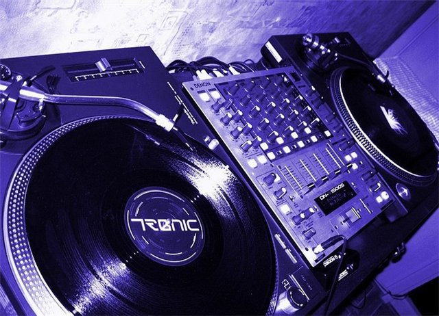 radio ClubNight - radioshow Techno Wave mixed by Dj Tone 