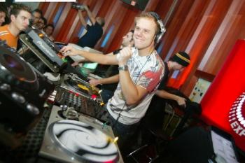 Armin Van Buuren - Live @ Sensation White, Chile (08-03-2008) (2008)